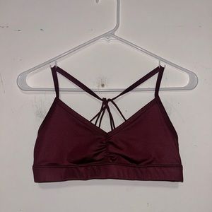 Great Condition Alo Yoga Sunny Strappy Bra Burgundy